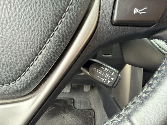 一手車 ACC跟車 認證車 只跑11萬公里 Ikey摸門 無線CarPlay 電動椅 可全貸  第11張相片