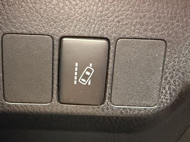 一手車 ACC跟車 認證車 只跑11萬公里 Ikey摸門 無線CarPlay 電動椅 可全貸  第18張相片