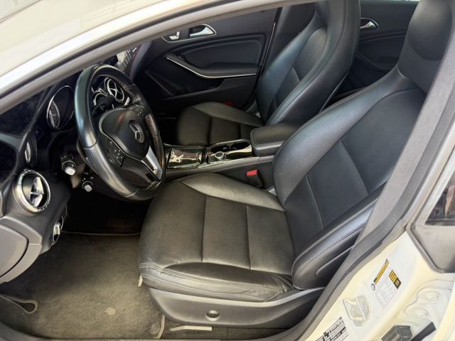 CLA250 AMG 4MATIC 認證車 全景天窗 雙前記憶電動椅 HK音響 無待修 可貸款  第8張相片
