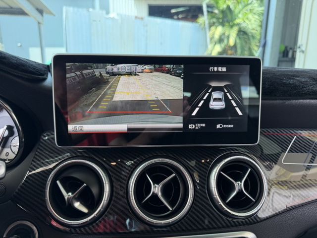 CLA250 AMG 4MATIC 認證車 全景天窗 雙前記憶電動椅 HK音響 無待修 可貸款  第14張相片