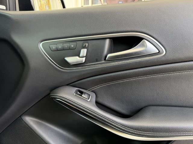 CLA250 AMG 4MATIC 認證車 全景天窗 雙前記憶電動椅 HK音響 無待修 可貸款  第19張相片
