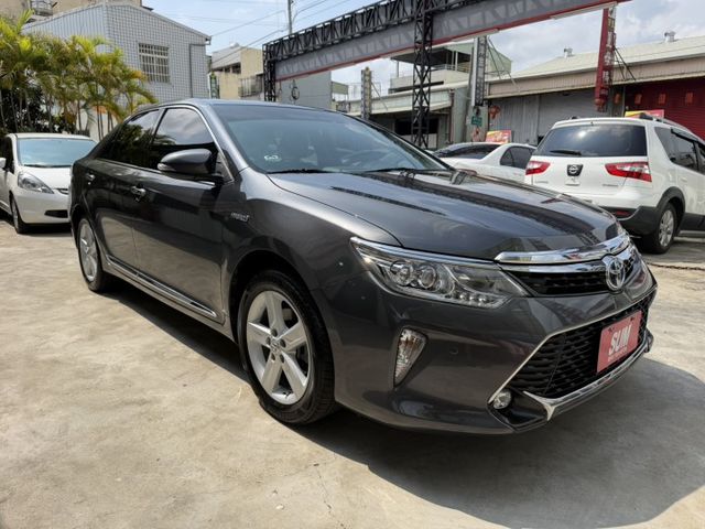 油電 一手車 原鈑件 里程保證8萬公里 IKEY摸門 天窗 無線CarPlay 電動椅 抬頭顯示 可全貸  第3張相片