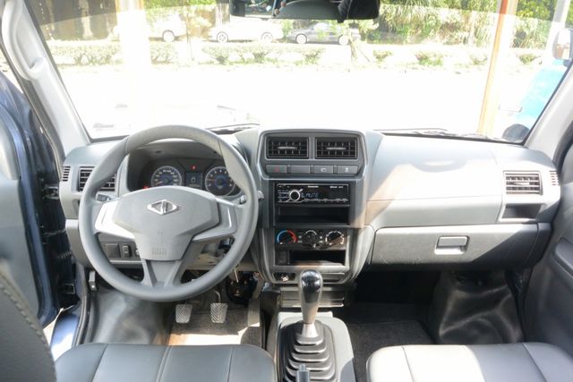 2022年4月出廠~1.5 廂型車 手排5人座~僅跑5萬4千多公里~里程保證  第7張相片