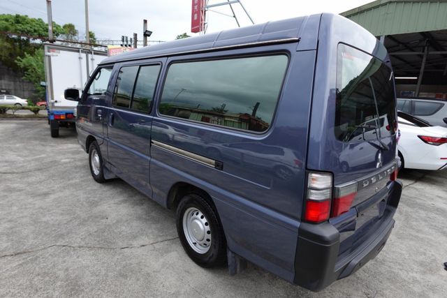 2023年7月出廠~自排8人座~盲點.電動後視鏡~實跑6萬2千公里~新車保固中~里程保證  第4張相片