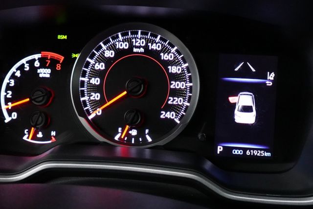 2022年7月出廠~1.8 尊爵版~I-KEY.盲點.跟車~僅跑6萬1千多公里~新車保固中~里程保證  第17張相片