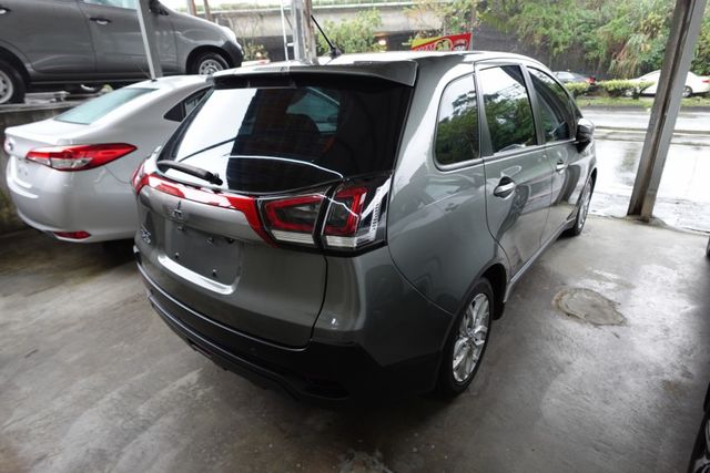 2023年12月出廠~1.5 輕鬆影音版~安卓機.電子式後視鏡~僅跑1萬8千多公里~新車保固中~里程保證  第2張相片