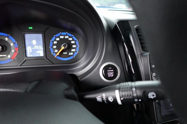 2023年12月出廠~1.5 輕鬆影音版~安卓機.電子式後視鏡~僅跑1萬8千多公里~新車保固中~里程保證  第9張相片