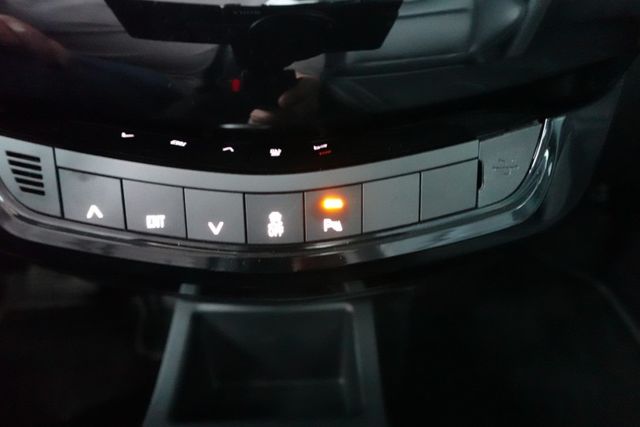 2023年12月出廠~1.5 輕鬆影音版~安卓機.電子式後視鏡~僅跑1萬8千多公里~新車保固中~里程保證  第10張相片