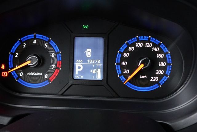 2023年12月出廠~1.5 輕鬆影音版~安卓機.電子式後視鏡~僅跑1萬8千多公里~新車保固中~里程保證  第17張相片