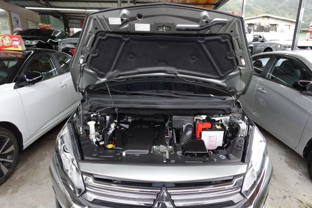 2023年12月出廠~1.5 輕鬆影音版~安卓機.電子式後視鏡~僅跑1萬8千多公里~新車保固中~里程保證  第18張相片