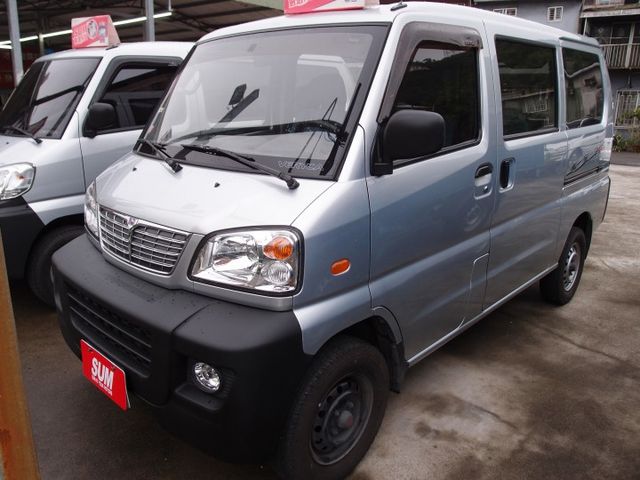 2013年3月出廠~5人座~1.3 廂型車~僅跑14萬公里~里程保證  第1張相片