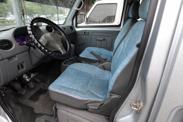 2013年3月出廠~5人座~1.3 廂型車~僅跑14萬公里~里程保證  第3張相片