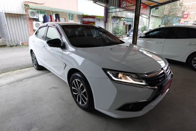 2021年12月出廠~魅力影音特仕版~I-KEY.數位儀表.原廠安卓機~僅跑6萬3千多公里~里程保證  第2張相片