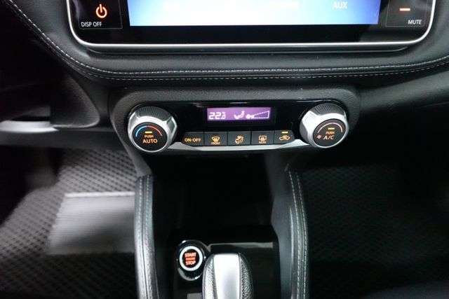 2022年9月出廠~1.5 智行旗艦版~LED頭燈.恆溫.環景.車頂架~僅跑4萬公里~里程保證  第12張相片