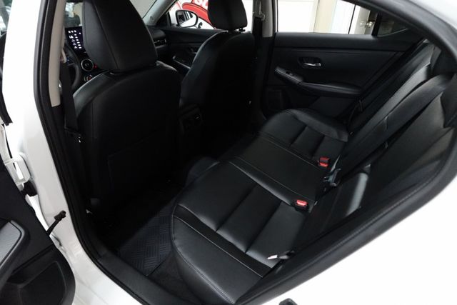 2025年3月出廠~1.6 尊爵智駕版~小改款.電子手煞車.環景.盲點.跟車~僅跑6千多公里~新車保固中~里程保證  第4張相片