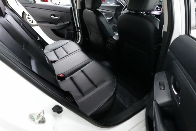 2025年3月出廠~1.6 尊爵智駕版~小改款.電子手煞車.環景.盲點.跟車~僅跑6千多公里~新車保固中~里程保證  第6張相片