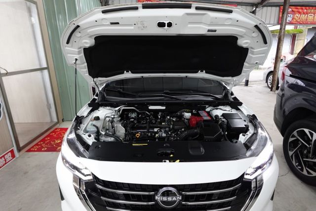 2025年3月出廠~1.6 尊爵智駕版~小改款.電子手煞車.環景.盲點.跟車~僅跑6千多公里~新車保固中~里程保證  第15張相片