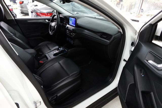 2025年4月出廠~1.5 X版~LED頭燈.盲點.導航~僅跑1萬公里~新車保固中~里程保證  第5張相片