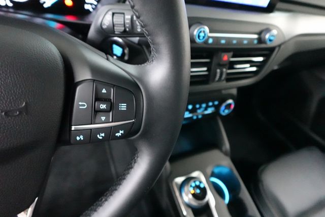 2025年4月出廠~1.5 X版~LED頭燈.盲點.導航~僅跑1萬公里~新車保固中~里程保證  第11張相片