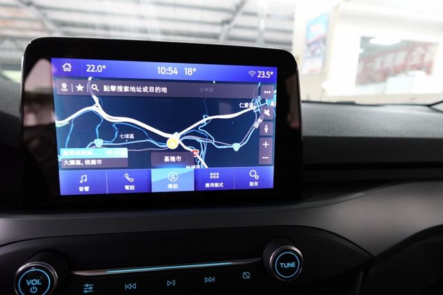 2025年4月出廠~1.5 X版~LED頭燈.盲點.導航~僅跑1萬公里~新車保固中~里程保證  第14張相片