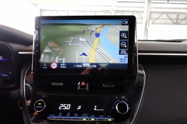 2022年5月出廠~1.8 尊爵影音版~LED頭燈.盲點.安卓機.衛導~僅跑6萬1千多公里~里程保證  第9張相片