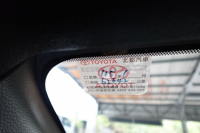 2022年5月出廠~1.8 尊爵影音版~LED頭燈.盲點.安卓機.衛導~僅跑6萬1千多公里~里程保證  第17張相片