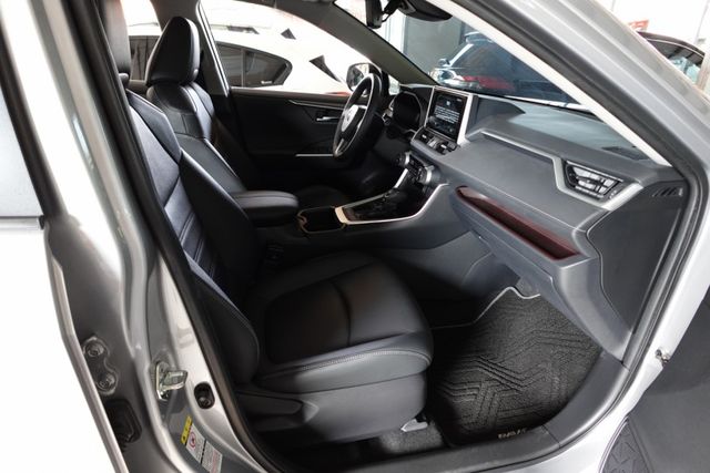 2023年1月出廠~2.0旗艦影音版~LED頭燈.記憶電椅.安卓機.電尾門.盲點.環景~僅跑3萬2千多公里~新車保固中  第5張相片