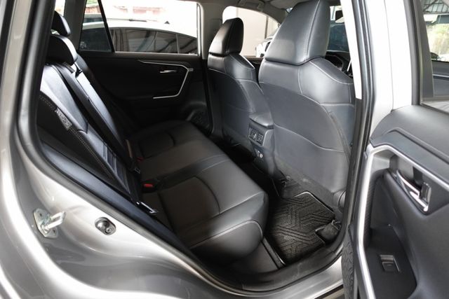 2023年1月出廠~2.0旗艦影音版~LED頭燈.記憶電椅.安卓機.電尾門.盲點.環景~僅跑3萬2千多公里~新車保固中  第6張相片