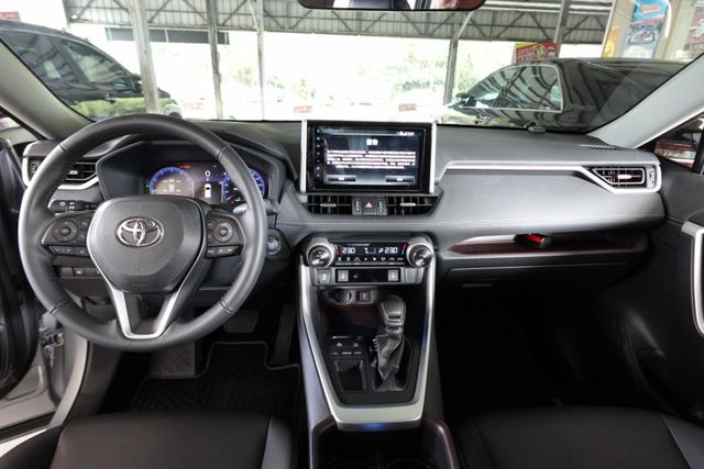 2023年1月出廠~2.0旗艦影音版~LED頭燈.記憶電椅.安卓機.電尾門.盲點.環景~僅跑3萬2千多公里~新車保固中  第7張相片