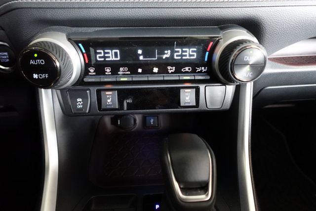 2023年1月出廠~2.0旗艦影音版~LED頭燈.記憶電椅.安卓機.電尾門.盲點.環景~僅跑3萬2千多公里~新車保固中  第12張相片