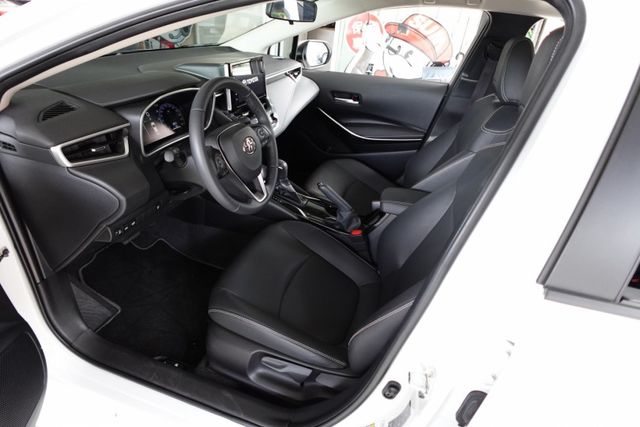 2025年8月出廠~1.8 油電尊爵版~三元鋰電池.數位儀表.盲點~僅跑1萬6千多公里~新車保固中~里程保證  第3張相片