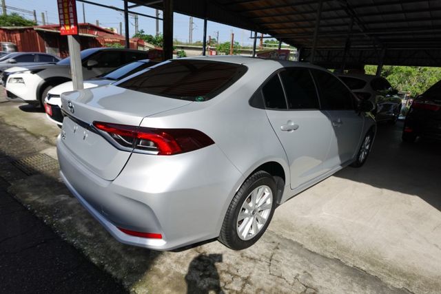 2024年3月出廠~1.8 汽油豪華版~I-KEY.無線CARPLAY~僅跑1萬2千多公里~新車保固中~里程保證  第2張相片