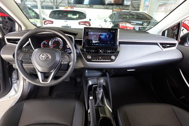 2024年3月出廠~1.8 汽油豪華版~I-KEY.無線CARPLAY~僅跑1萬2千多公里~新車保固中~里程保證  第7張相片