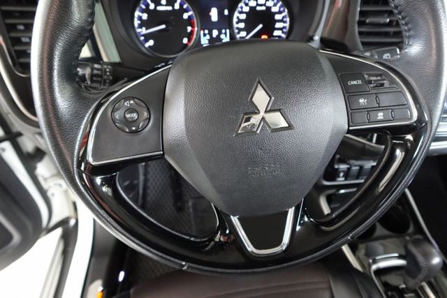 2019年5月出廠~2.4 2WD尊貴版~I-KEY.LED頭燈.導航.跟車~實跑12萬7千多公里~里程保證  第11張相片