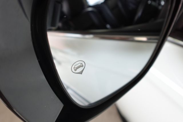 2019年5月出廠~2.4 2WD尊貴版~I-KEY.LED頭燈.導航.跟車~實跑12萬7千多公里~里程保證  第17張相片