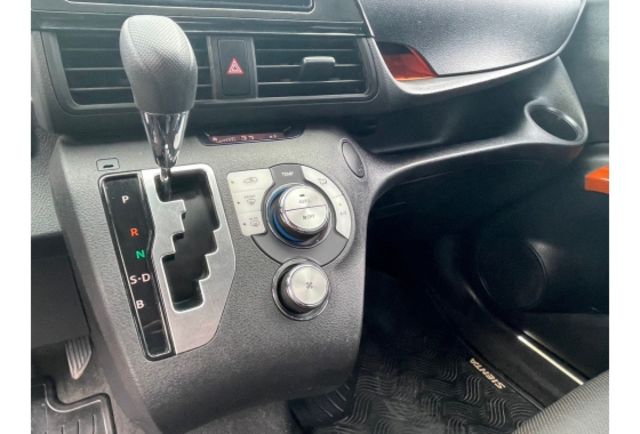 Toyota SIENTA  第4張相片
