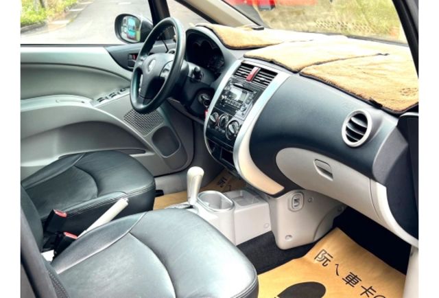 2012 Mitsubishi Colt Plus 1.6尊貴型  第9張相片