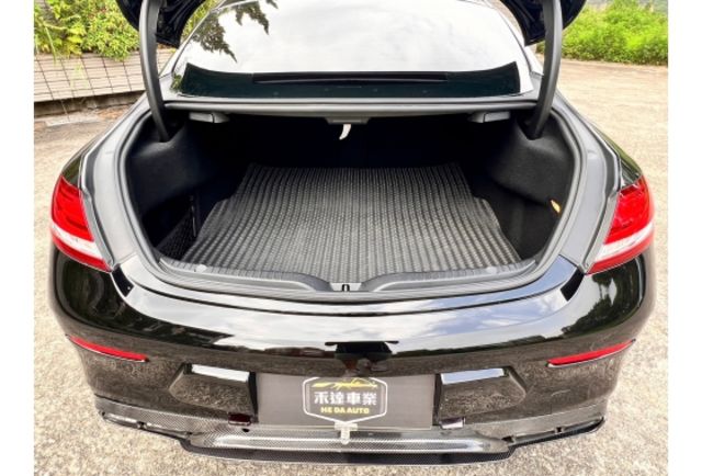 2016 C300 COUPE  第5張相片