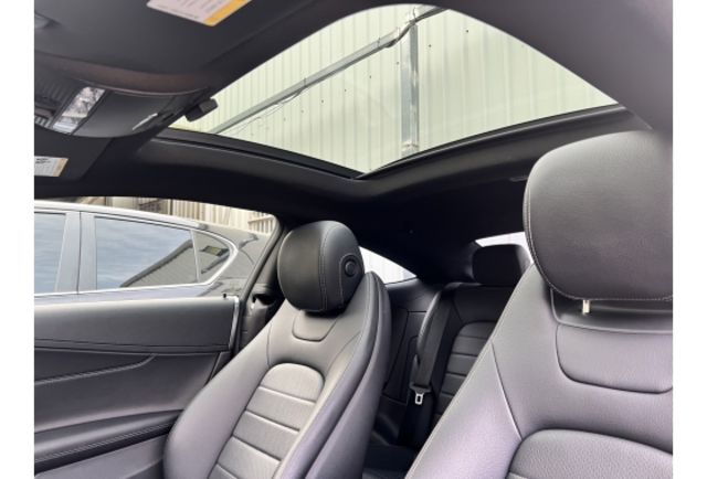 2016 C300 COUPE  第15張相片