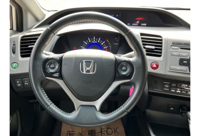 Honda CIVIC  第8張相片