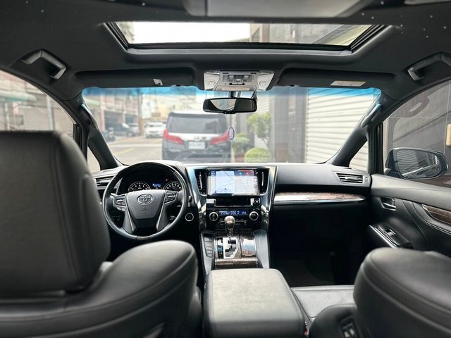 TOYOTA豐田 ALPHARD  第9張相片
