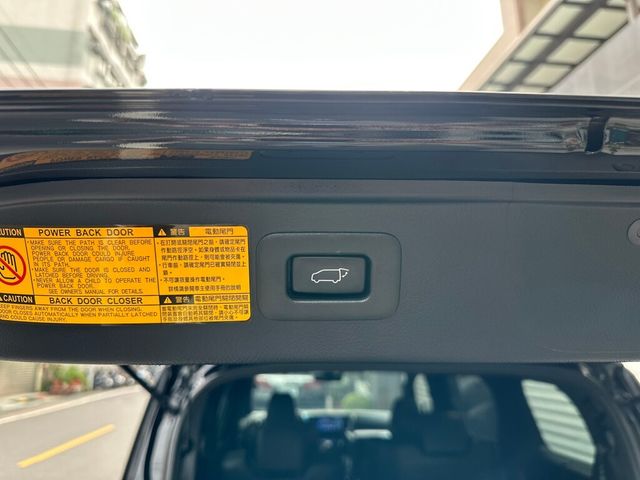 TOYOTA豐田 ALPHARD  第20張相片