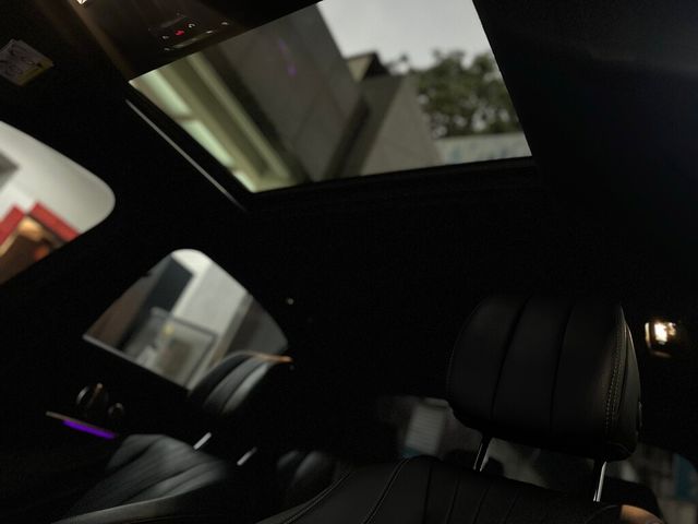 M-BENZ賓士 E300  第11張相片