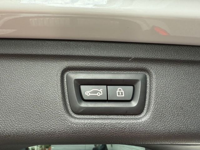 BMW寶馬 330I M SPORT  第9張相片