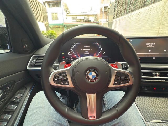 BMW寶馬 330I M SPORT  第11張相片