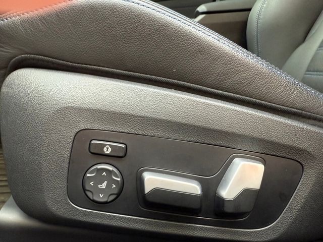 BMW寶馬 330I M SPORT  第14張相片