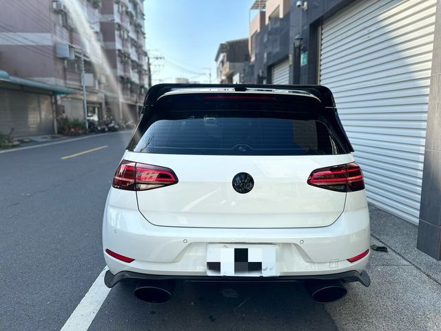 VOLKSWAGEN福斯 GOLF GTI  第5張相片