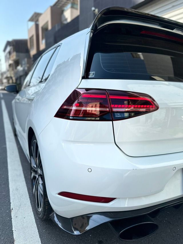 VOLKSWAGEN福斯 GOLF GTI  第6張相片