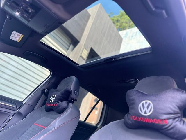 VOLKSWAGEN福斯 GOLF GTI  第12張相片