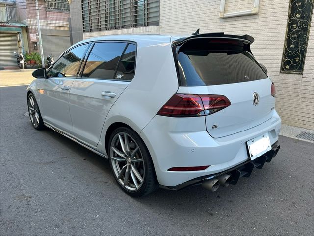VOLKSWAGEN福斯 GOLF R  第3張相片